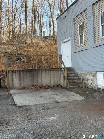 77 Hamilton Avenue, Norwich, CT 06360