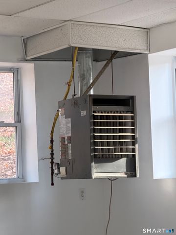 77 Hamilton Avenue, Norwich, CT 06360