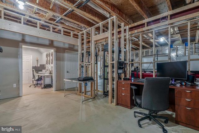8285 HUDSON DR, La Plata, MD 20646