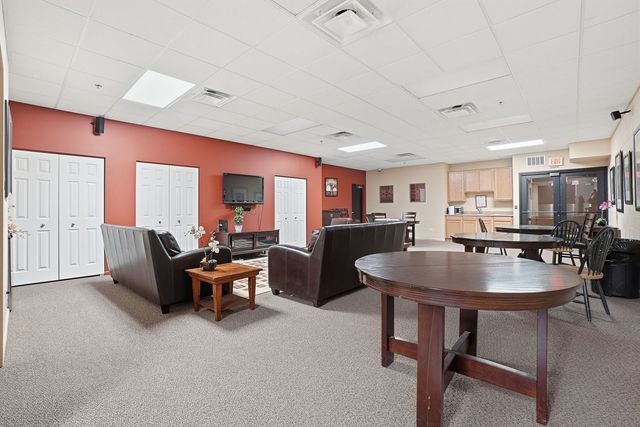 656 Pearson Street 203, Des Plaines, IL 60016