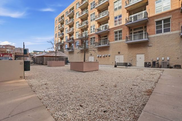 656 Pearson Street 203, Des Plaines, IL 60016