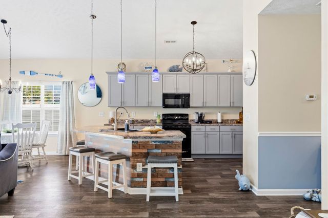 913 Bell Meade Dr., Surfside Beach, SC 29575