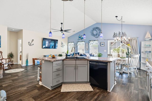 913 Bell Meade Dr., Surfside Beach, SC 29575