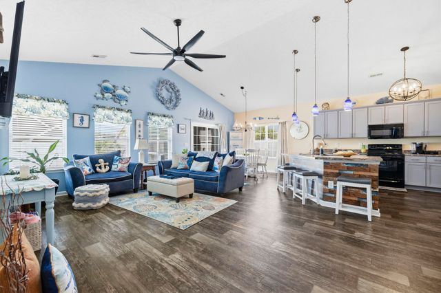 913 Bell Meade Dr., Surfside Beach, SC 29575