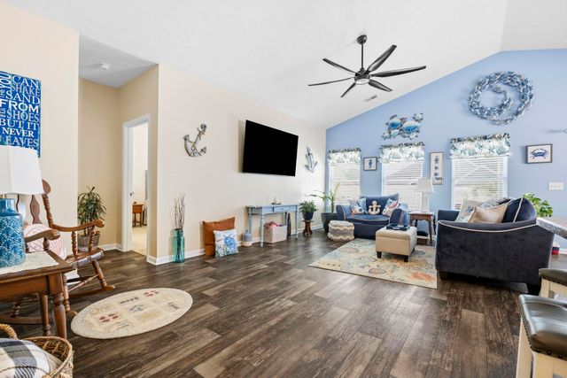 913 Bell Meade Dr., Surfside Beach, SC 29575