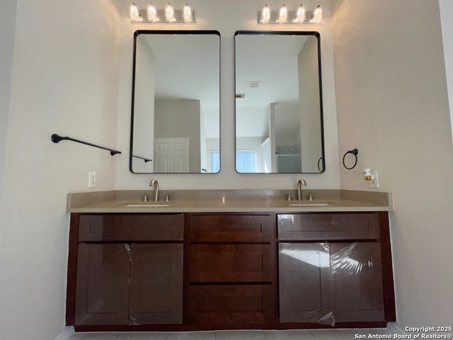 1111 Glade Crossing, San Antonio, TX 78258