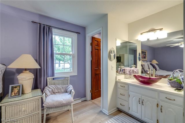 2420 Orchid Street NW, North Canton, OH 44720