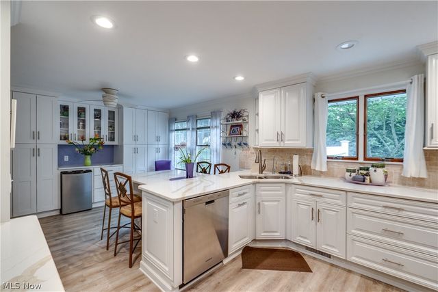 2420 Orchid Street NW, North Canton, OH 44720