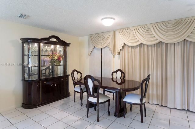 2700 N Seacrest Blvd, Boynton Beach, FL 33435