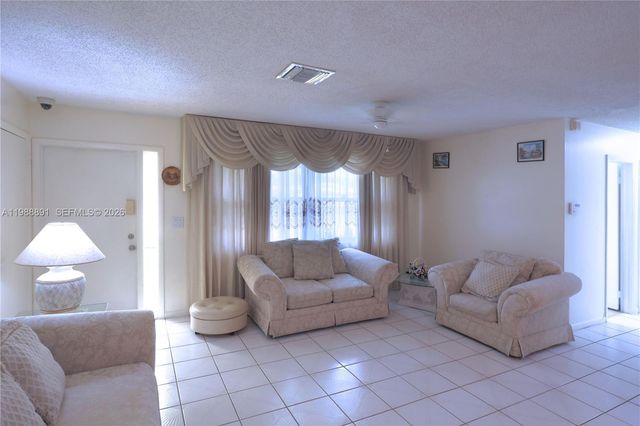 2700 N Seacrest Blvd, Boynton Beach, FL 33435
