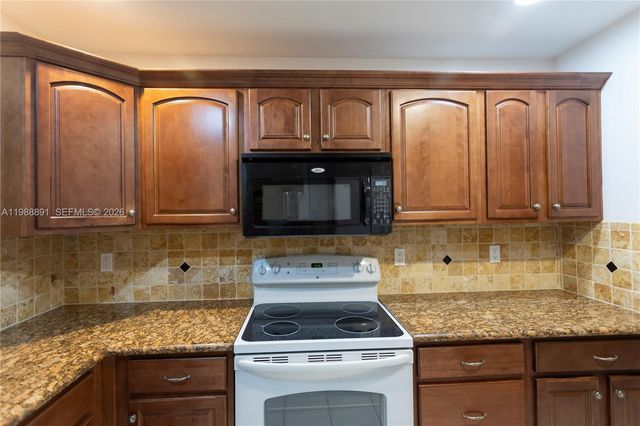 2700 N Seacrest Blvd, Boynton Beach, FL 33435