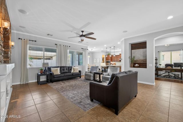 2482 E PLUM Street, Gilbert, AZ 85298