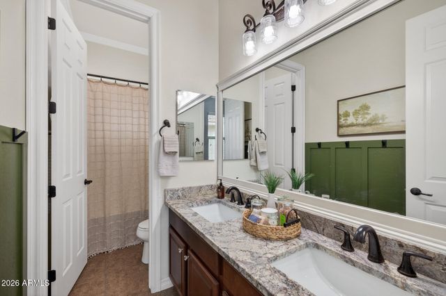 2482 E PLUM Street, Gilbert, AZ 85298