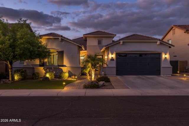 2482 E PLUM Street, Gilbert, AZ 85298
