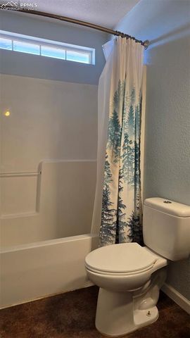 110 W Blakeland Drive, Pueblo, CO 81007