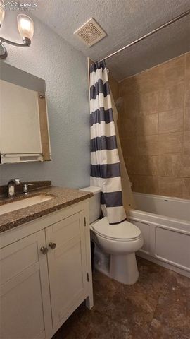 110 W Blakeland Drive, Pueblo, CO 81007