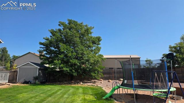 110 W Blakeland Drive, Pueblo, CO 81007