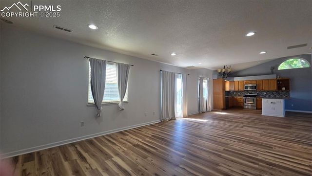 110 W Blakeland Drive, Pueblo, CO 81007