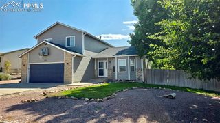 110 W Blakeland Drive, Pueblo, CO 81007