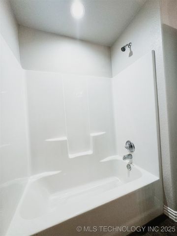 3617 Rock Bluff, Durant, OK 74701