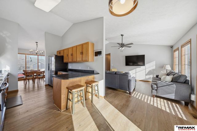 2825 O'Malley Drive, Lincoln, NE 68516