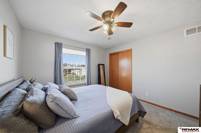 2825 O'Malley Drive, Lincoln, NE 68516