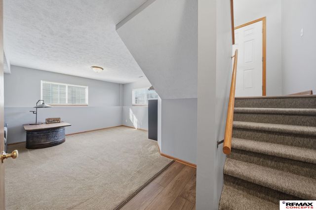 2825 O'Malley Drive, Lincoln, NE 68516