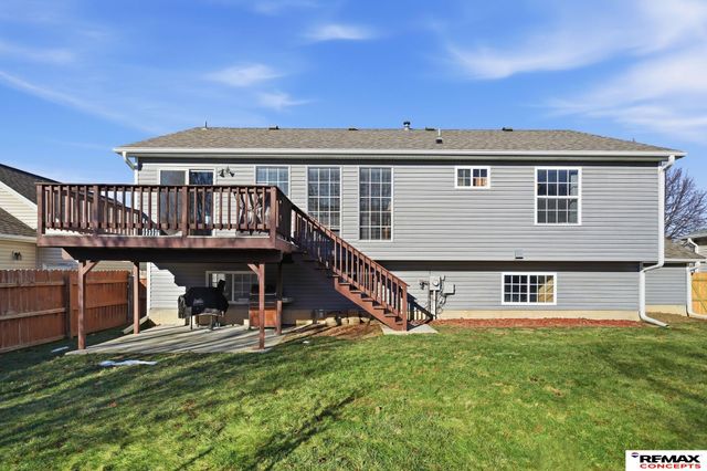 2825 O'Malley Drive, Lincoln, NE 68516