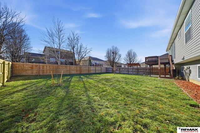 2825 O'Malley Drive, Lincoln, NE 68516