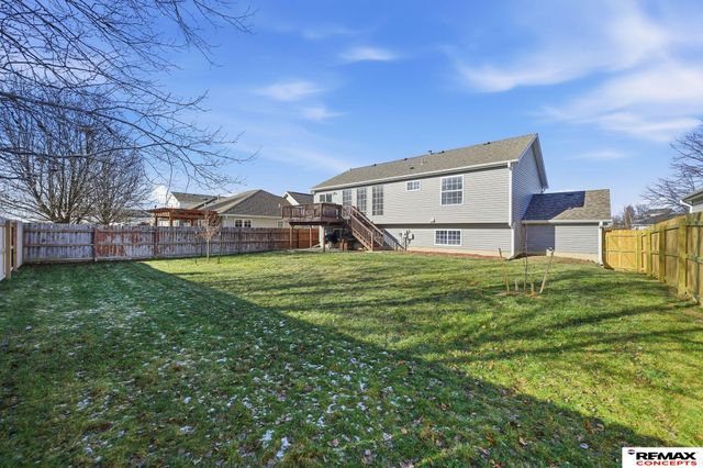 2825 O'Malley Drive, Lincoln, NE 68516