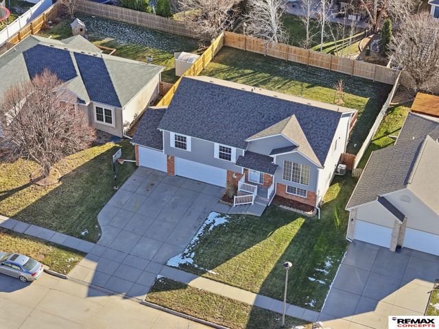 2825 O'Malley Drive, Lincoln, NE 68516