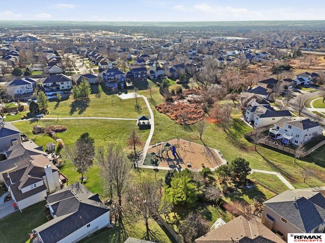 2825 O'Malley Drive, Lincoln, NE 68516