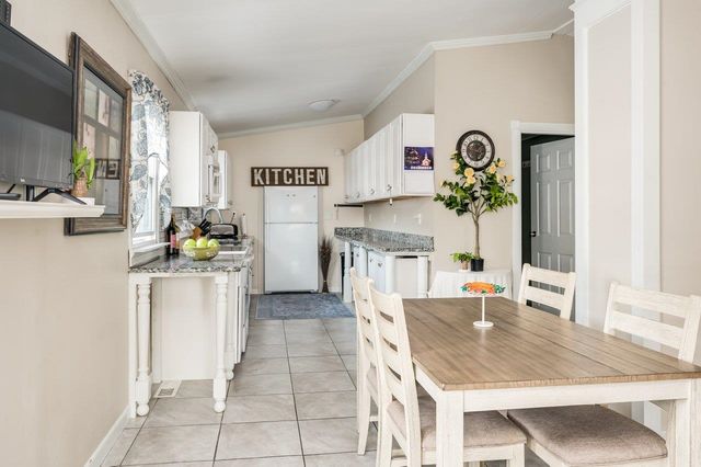 172 Ledge Street, Nashua, NH 03060