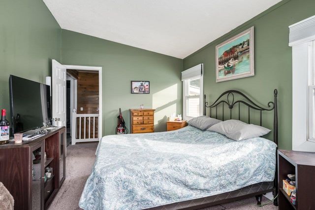 172 Ledge Street, Nashua, NH 03060