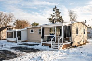 172 Ledge Street, Nashua, NH 03060