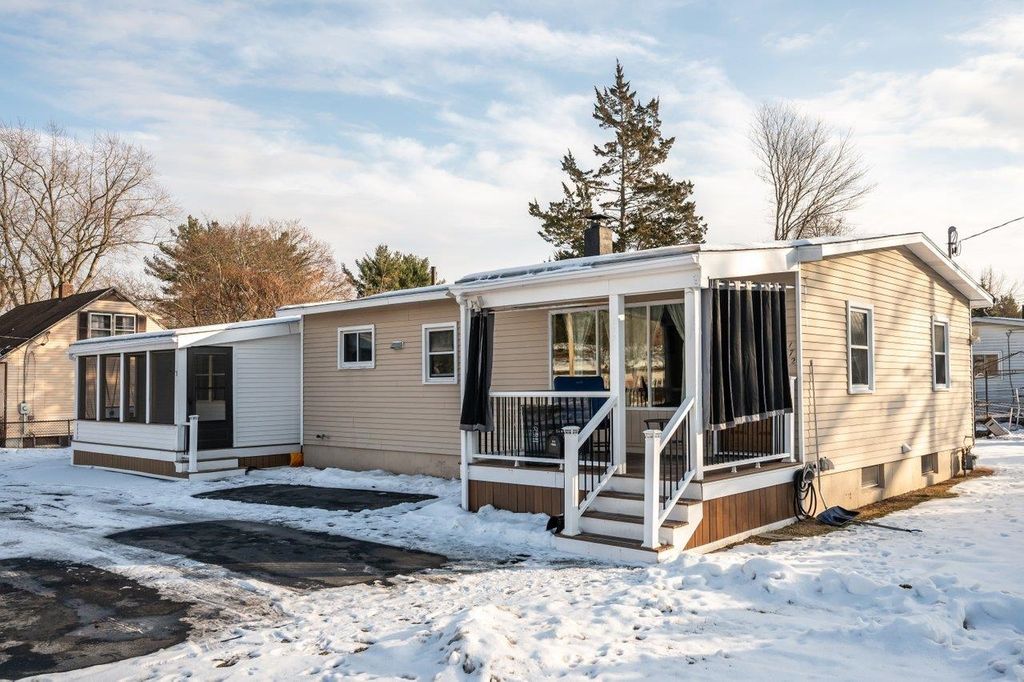 172 Ledge Street, Nashua, NH 03060