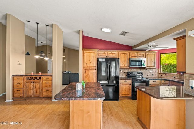 10837 W COTTONWOOD Lane, Avondale, AZ 85392