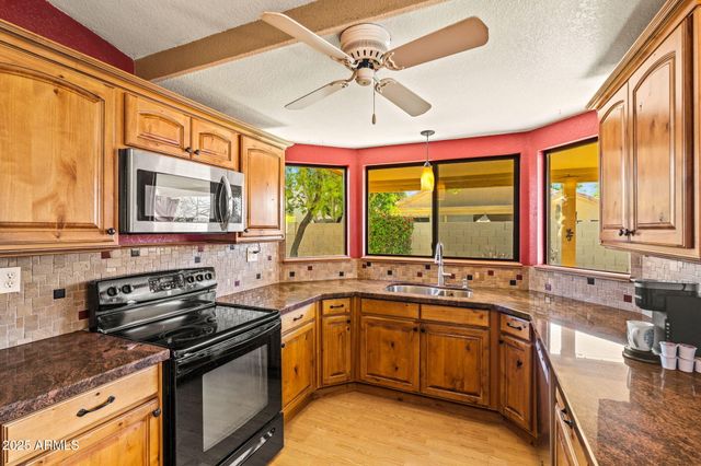 10837 W COTTONWOOD Lane, Avondale, AZ 85392