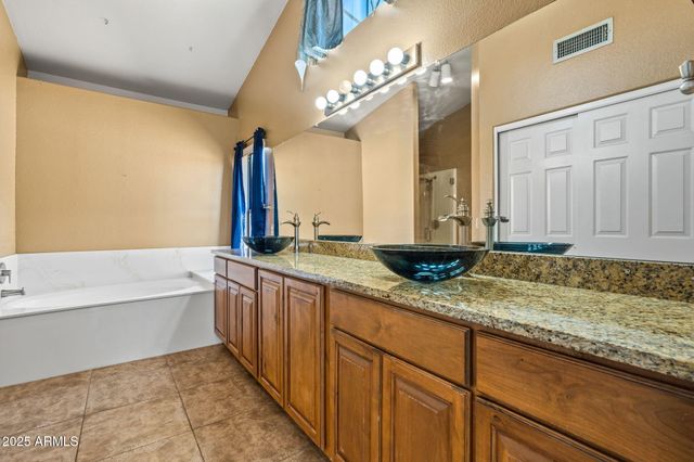 10837 W COTTONWOOD Lane, Avondale, AZ 85392