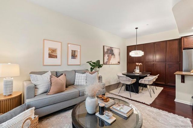 2768 Villas Way, San Diego, CA 92108