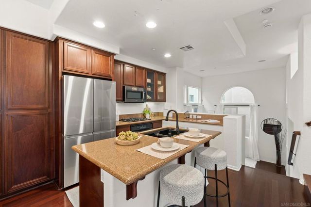 2768 Villas Way, San Diego, CA 92108