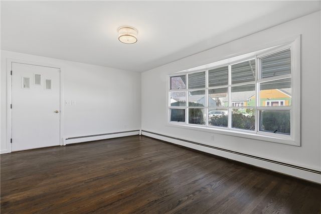 20 Dean Street, Pawtucket, RI 02861