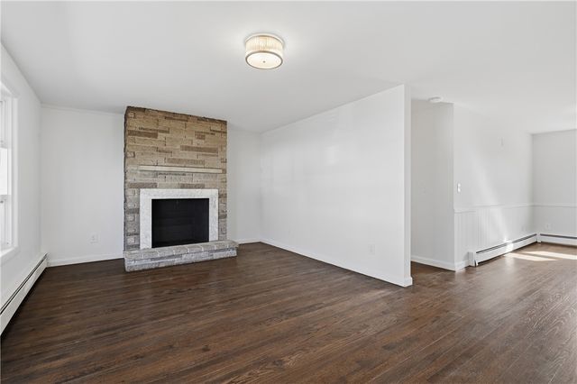 20 Dean Street, Pawtucket, RI 02861