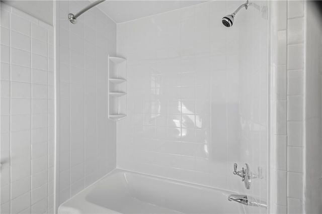 20 Dean Street, Pawtucket, RI 02861