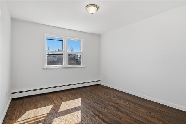 20 Dean Street, Pawtucket, RI 02861