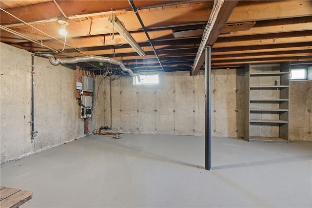 20 Dean Street, Pawtucket, RI 02861