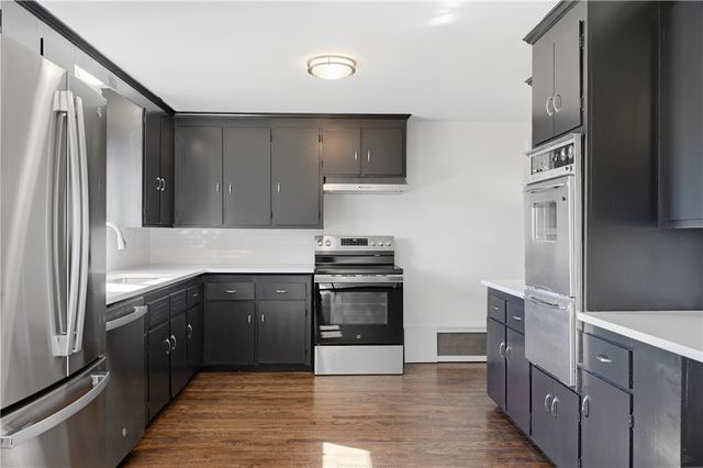 20 Dean Street, Pawtucket, RI 02861