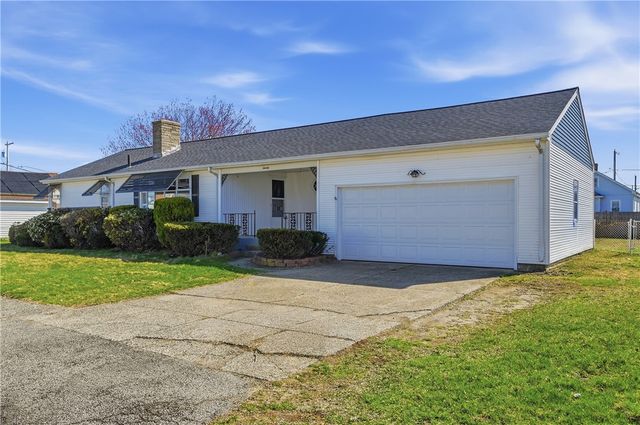 20 Dean Street, Pawtucket, RI 02861