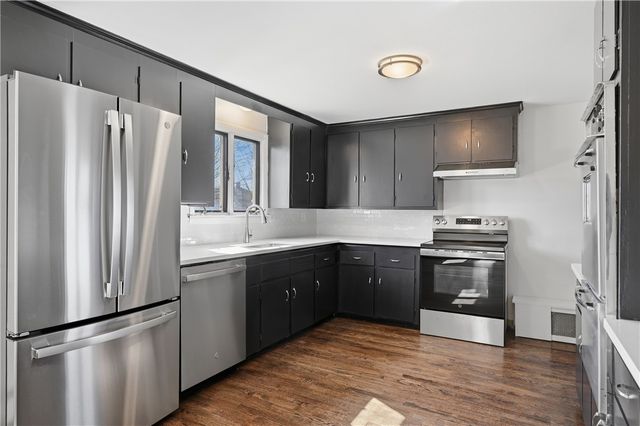 20 Dean Street, Pawtucket, RI 02861