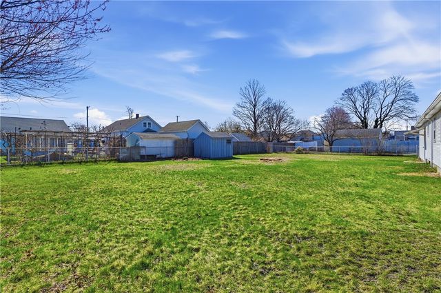 20 Dean Street, Pawtucket, RI 02861